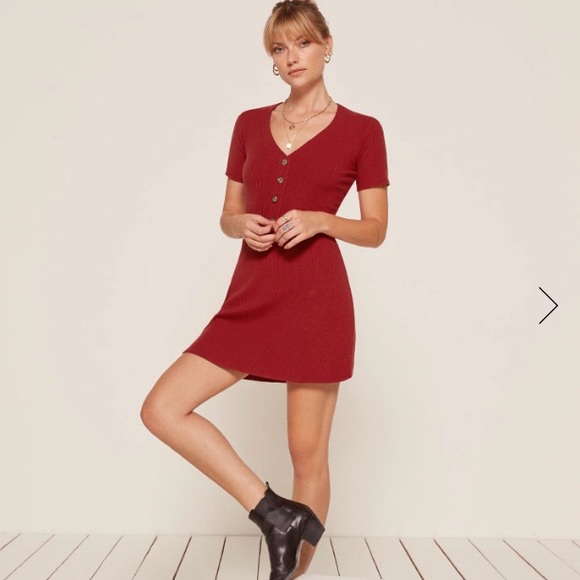 ❌SOLD❌Reformation Crimson Cardinal Dress - Picture 2 of 5